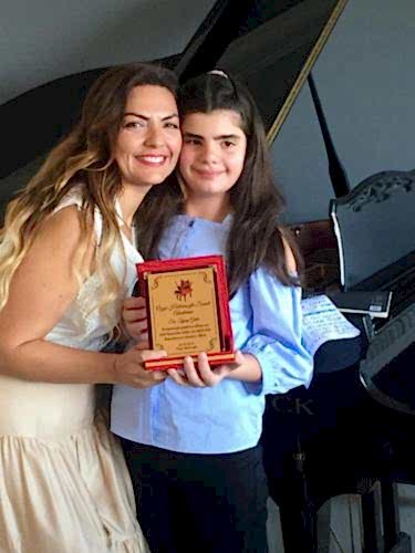 Plaket Alan Öğrencimiz